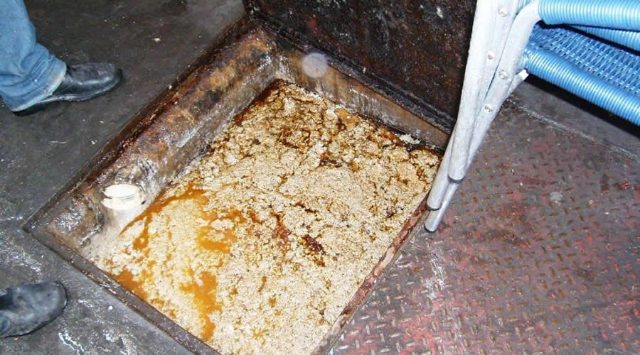 Limpeza De Caixas De Gordura
